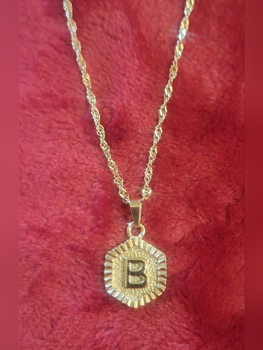 Oak & Ivy Boutique Stainless Gold Tone B Initial Adjustable Necklace NWOT